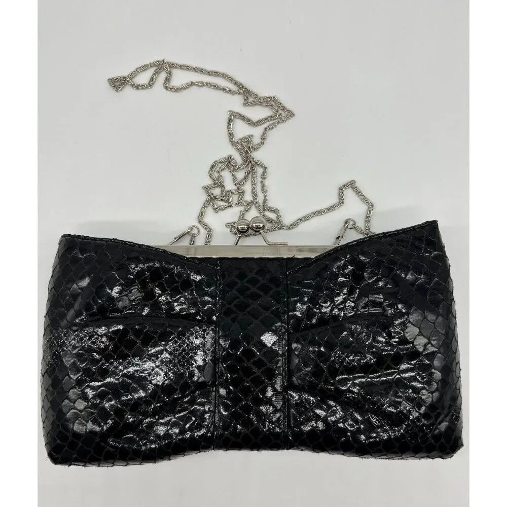 Unbranded Women Black Shiny Snake-Embossed Clutch Crossbody Bag with Sliver Chai